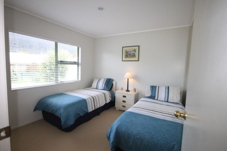 Photo of property in 16 Coronation Row, Pauanui, Hikuai, 3579