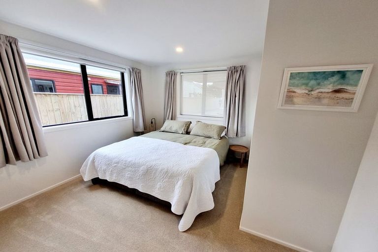 Photo of property in 112a Freyberg Street, Lyall Bay, Wellington, 6022