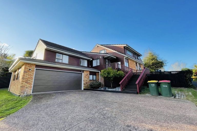 Photo of property in 92 Manhattan Heights, Glendene, Auckland, 0602