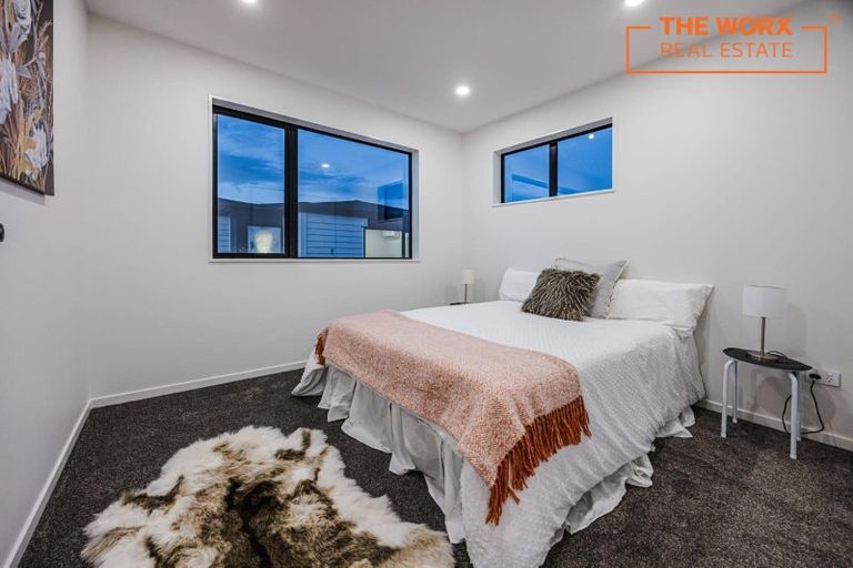 Photo of property in 32a Grande Vue Road, Hillpark, Auckland, 2102