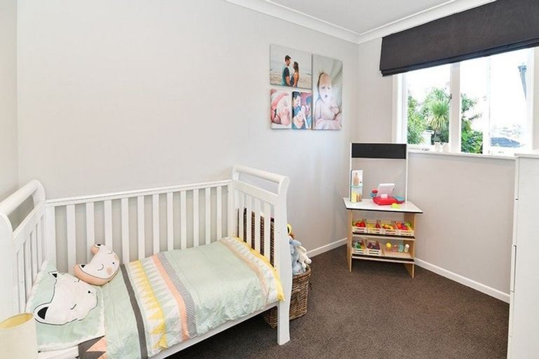 Photo of property in 57 Rosedale Road, Pinehill, Auckland, 0632