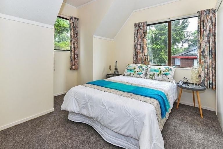 Photo of property in 23a Nyssa Place, Totara Heights, Auckland, 2105