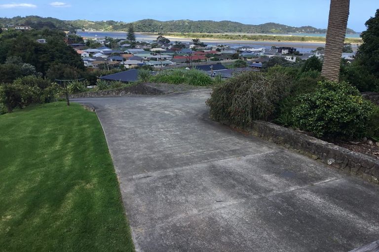 Photo of property in 21 Kakariki Road, Ngunguru, Whangarei, 0173