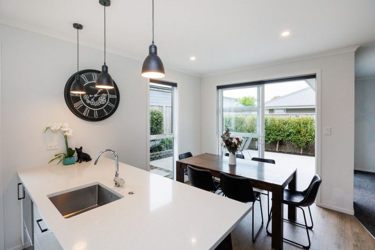 Photo of property in 46 Peppertree Glade, Kelvin Grove, Palmerston North, 4414