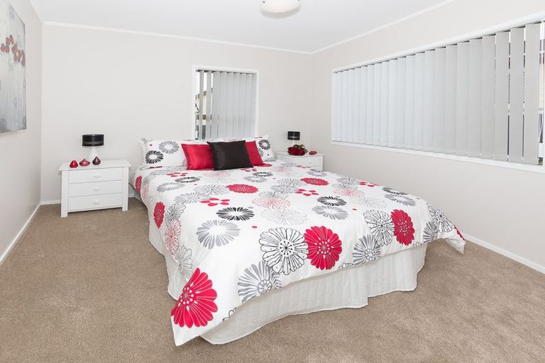 Photo of property in 97 Hyperion Drive, Randwick Park, Auckland, 2105