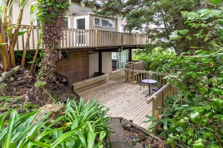 Photo of property in 21a Page Point, Mellons Bay, Auckland, 2014