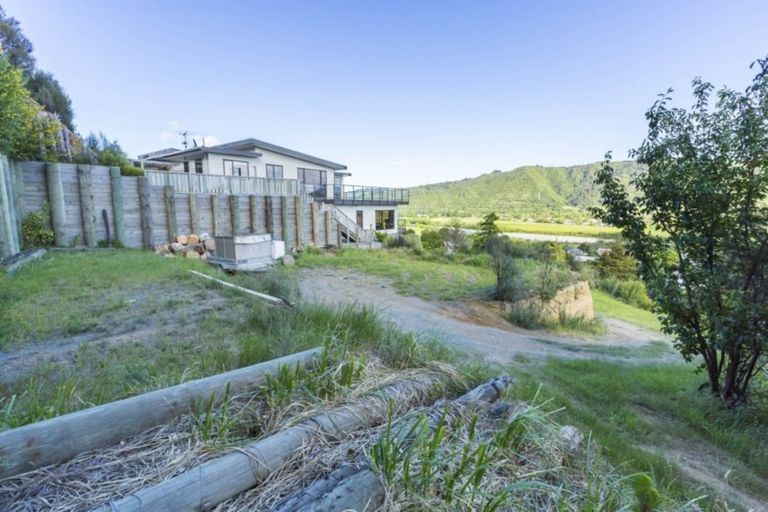 Photo of property in 5 Mccarthy Grove, Clouston Park, Upper Hutt, 5018