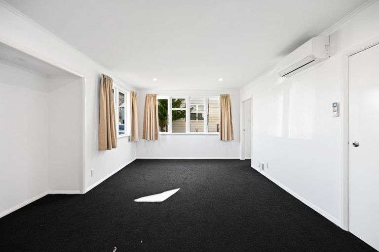 Photo of property in 8 Kenney Crescent, Fairfield, Hamilton, 3214