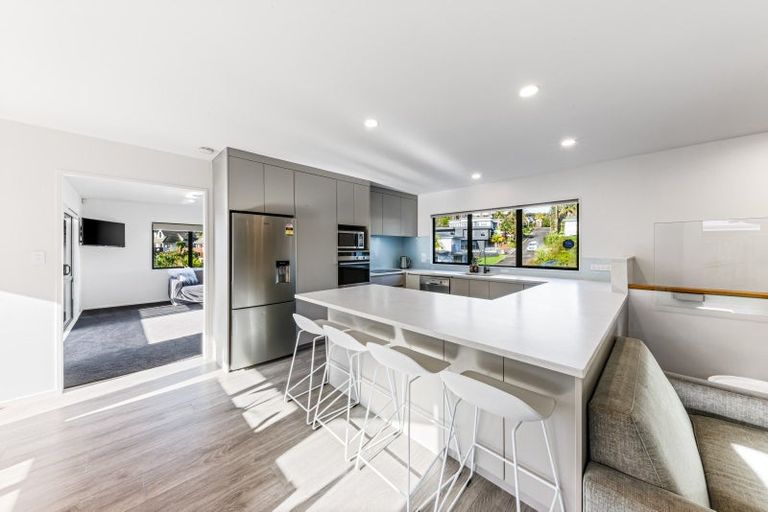 Photo of property in 184b Whangaparaoa Road, Red Beach, 0932
