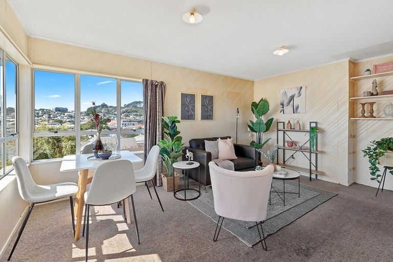 Photo of property in 2/27 Kenwyn Terrace, Newtown, Wellington, 6021