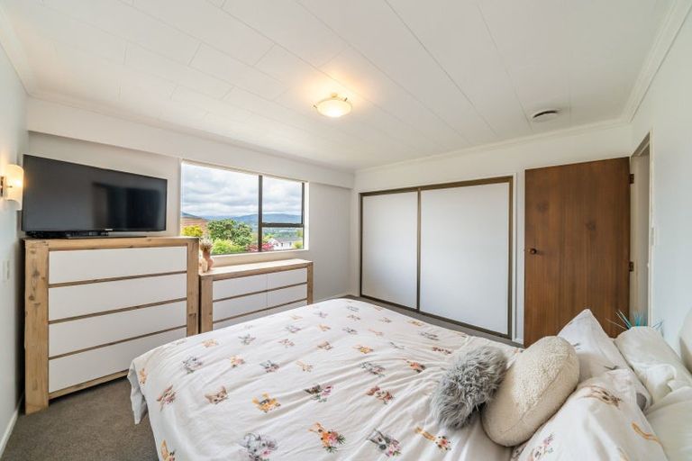 Photo of property in 32 Seymour Grove, Kingsley Heights, Upper Hutt, 5018