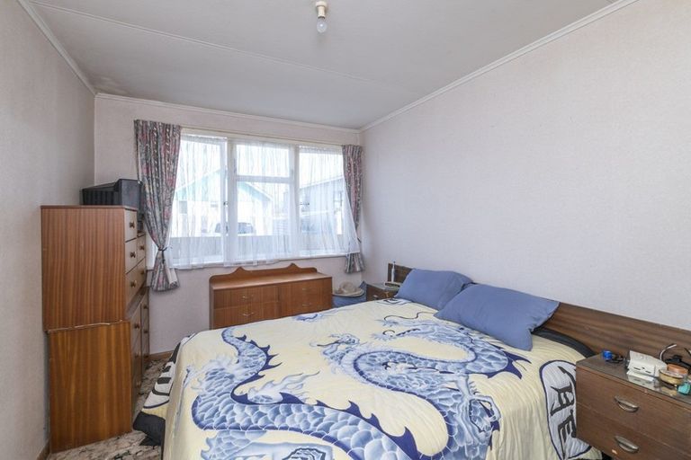 Photo of property in 25 Hinemoa Street, Levin, 5510