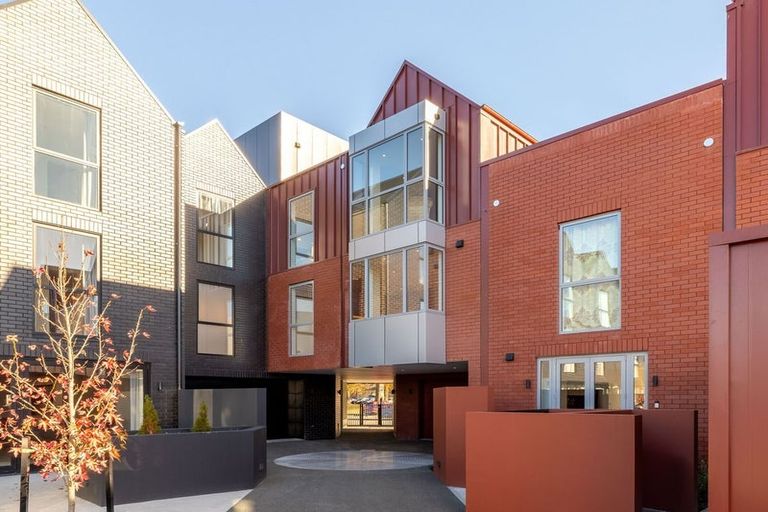 Photo of property in 1/360 Montreal Street, Christchurch Central, Christchurch, 8013