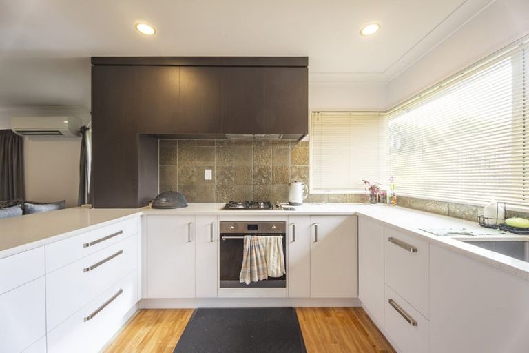 Photo of property in 9 Burleigh Place, Rototuna, Hamilton, 3210