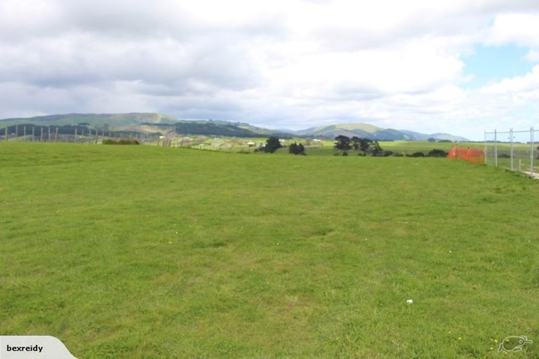 Photo of property in 38 Cyprus Place, Fitzherbert, Palmerston North, 4410