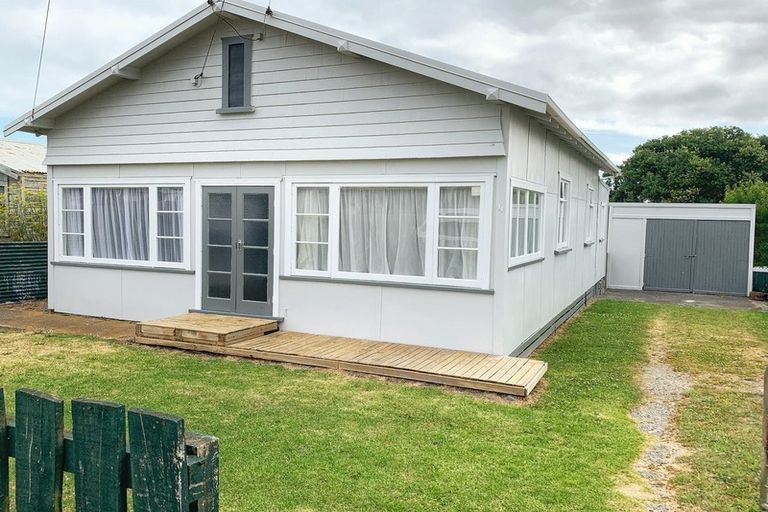 Photo of property in 11 Matai Street, Castlecliff, Whanganui, 4501