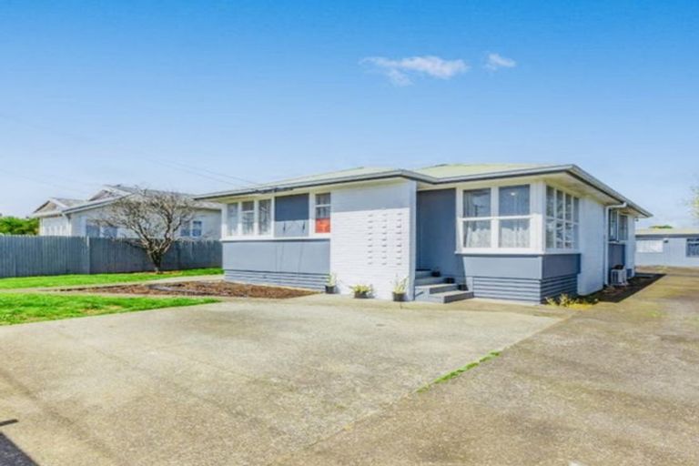 Photo of property in 39 Flat Bush Road, Clover Park, Auckland, 2023
