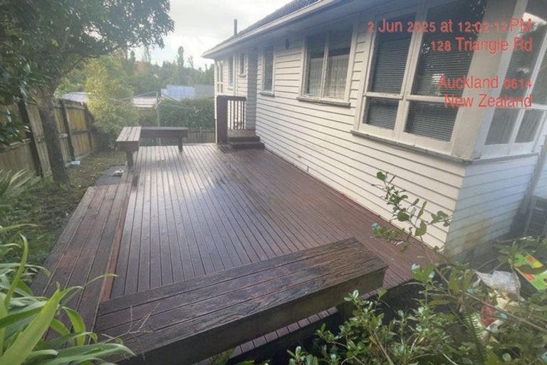 Photo of property in 1/128 Triangle Road, Massey, Auckland, 0614