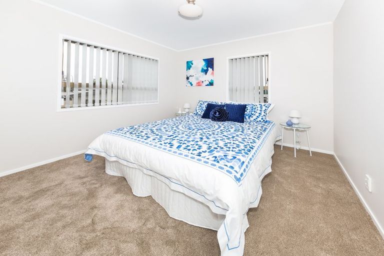 Photo of property in 97 Hyperion Drive, Randwick Park, Auckland, 2105