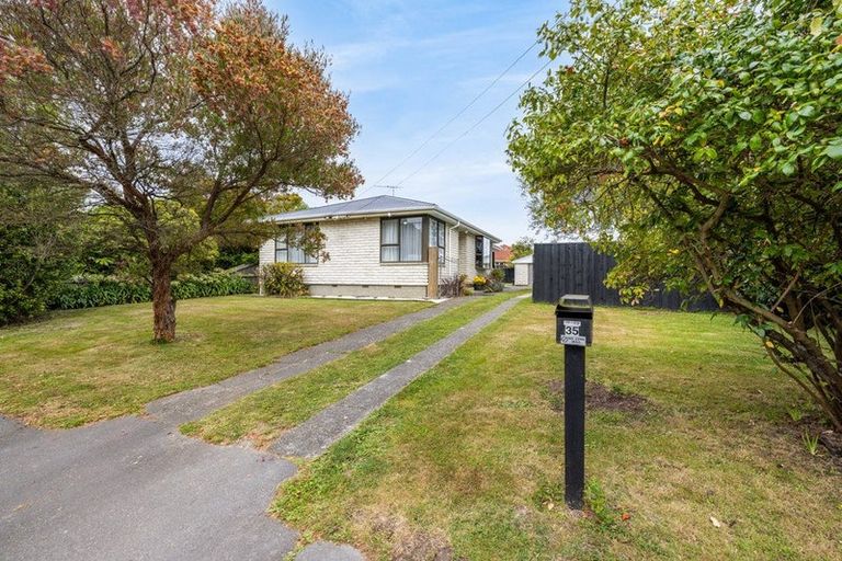 Photo of property in 35 Balrudry Street, Avonhead, Christchurch, 8042