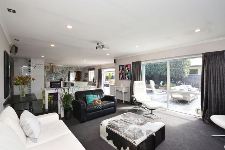 Photo of property in 16 Hoffman Court, Waikiwi, Invercargill, 9810