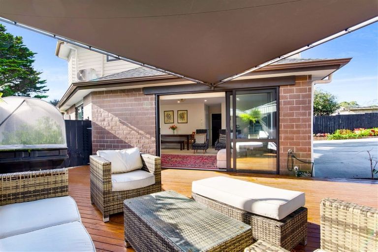 Photo of property in 18c Riverpark Crescent, Henderson, Auckland, 0610