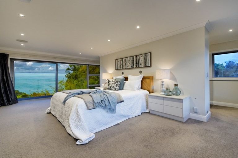 Photo of property in 145 Cornwallis Road, Cornwallis, Auckland, 0604