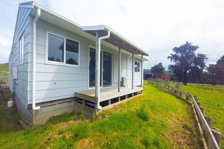 Photo of property in 341 Millbrook Road, Waipu, 0582