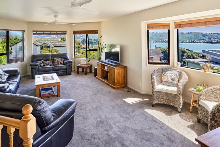 Photo of property in 12 Dornoch Place, Papakowhai, Porirua, 5024