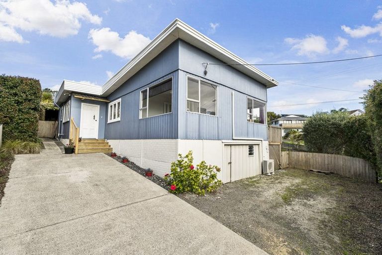 Photo of property in 13 Rimu Road, Stanmore Bay, Whangaparaoa, 0932