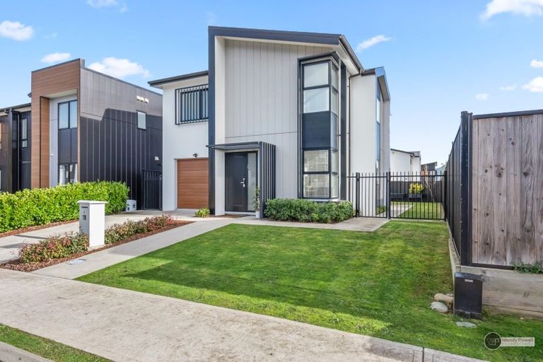 Photo of property in 4 Aston Crescent, Wallaceville, Upper Hutt, 5018