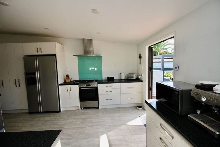 Photo of property in 107 Cook Drive, Whitianga, 3510