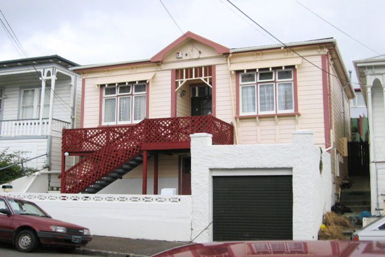 Photo of property in 7 Kenwyn Terrace, Newtown, Wellington, 6021