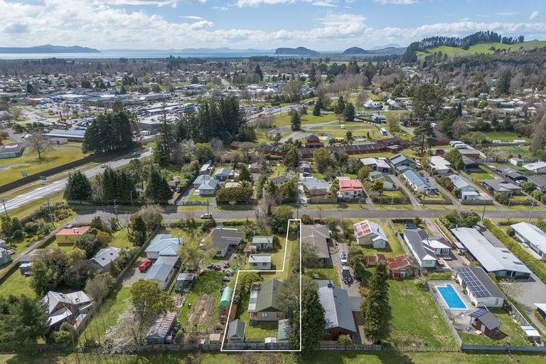 Photo of property in 2/33 Tongariro Road, Turangi, 3334