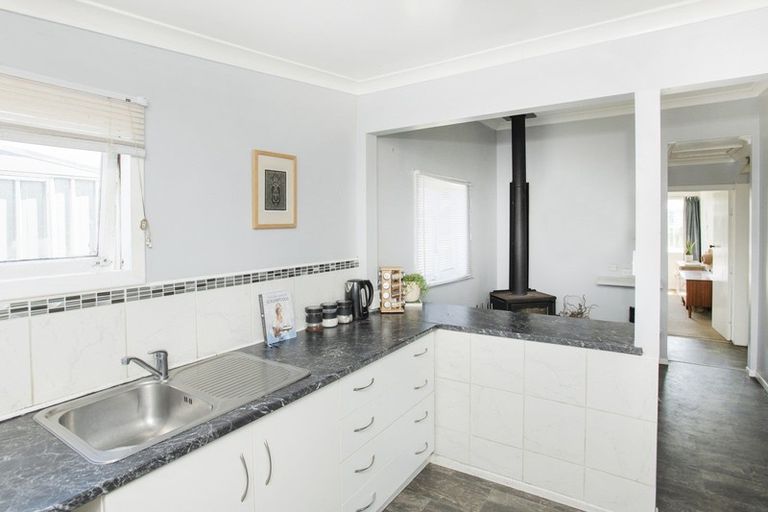 Photo of property in 38 Andrew Street, Elgin, Gisborne, 4010