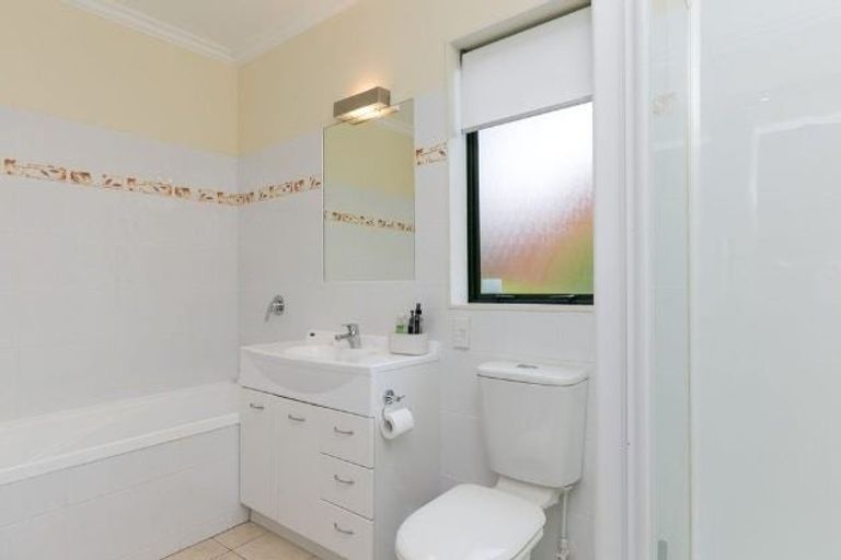 Photo of property in 61 Futuna Close, Karori, Wellington, 6012