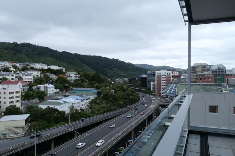 Photo of property in Montreaux Apartments, 9g/164 The Terrace, Wellington Central, Wellington, 6011