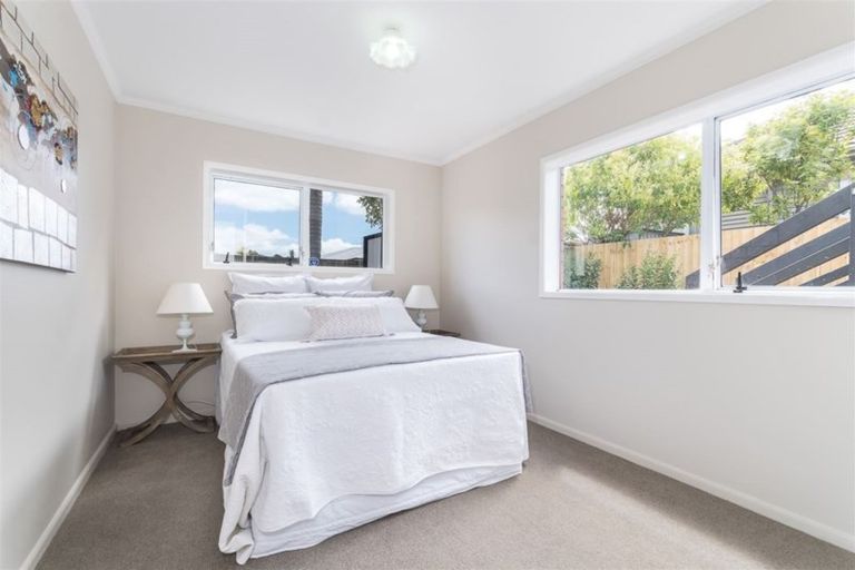 Photo of property in 2/200 Onewa Road, Birkenhead, Auckland, 0626