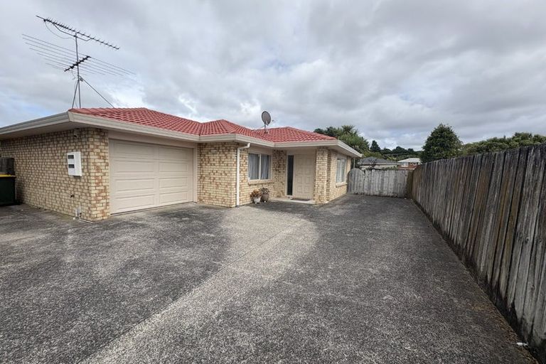 Photo of property in 5a Ocean View Road, Hillcrest, Auckland, 0627