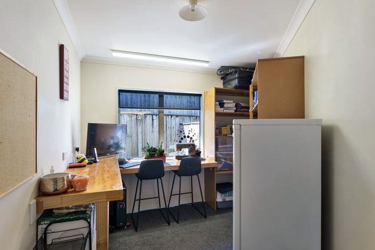 Photo of property in 17 Ashleigh Way, Waikanae Beach, Waikanae, 5036