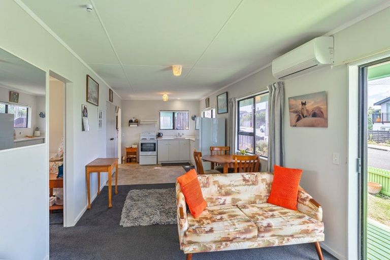 Photo of property in 17a Moana Street, Otaki Beach, Otaki, 5512