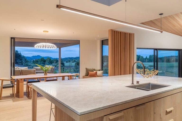 Photo of property in 148 Monument Road, Clevedon, 2582