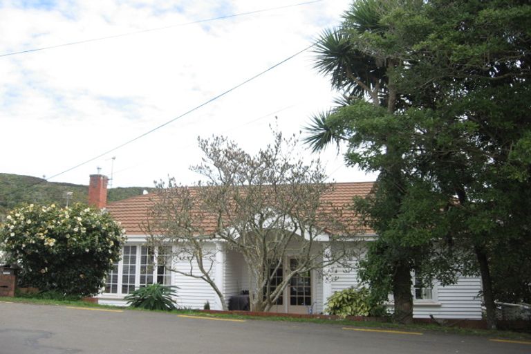 Photo of property in 20 Donald Crescent, Karori, Wellington, 6012