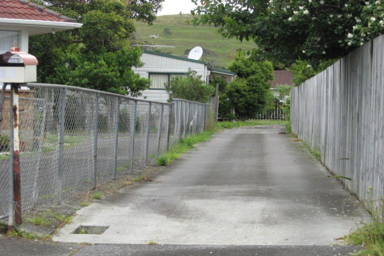 Photo of property in 16 Lindis Place, Mangere Bridge, Auckland, 2022