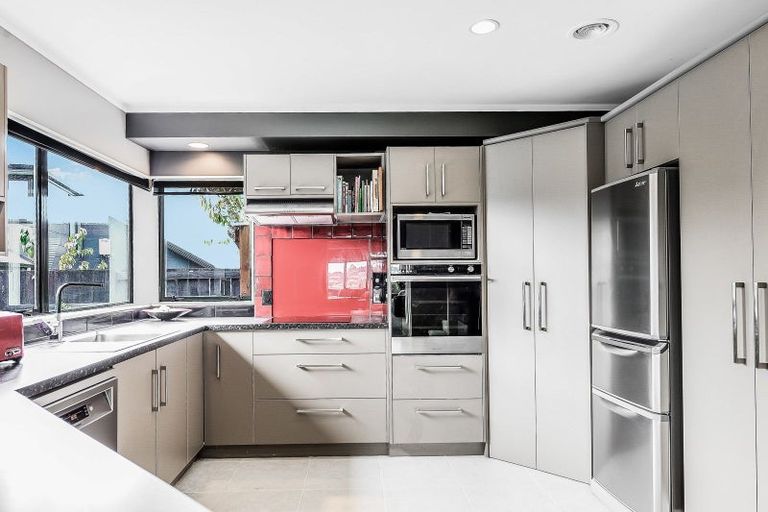 Photo of property in 6 Ben Nevis Place, Nawton, Hamilton, 3200