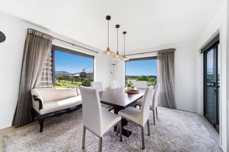 Photo of property in 14 Mariners Haven, One Tree Point, 0118