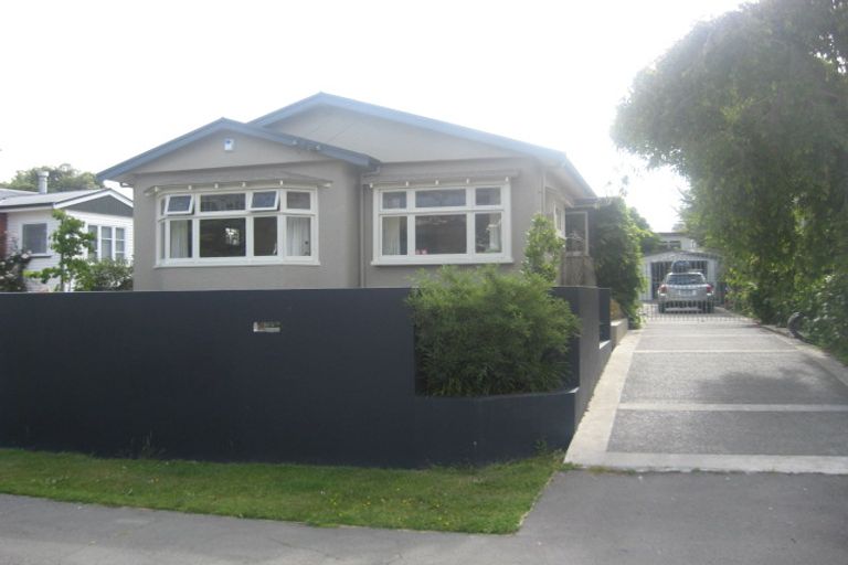 Photo of property in 19 Birdwood Avenue, Beckenham, Christchurch, 8023