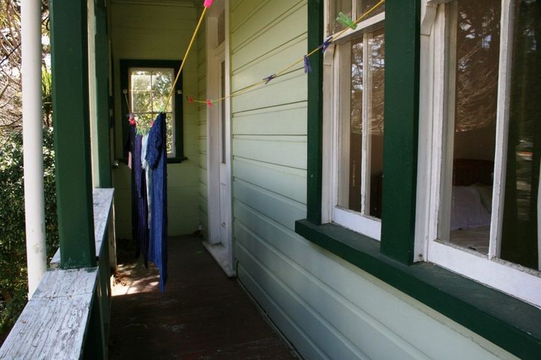 Photo of property in 143 Wadestown Road, Wadestown, Wellington, 6012