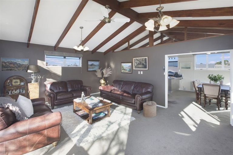 Photo of property in 53 Sayers Crescent, Ilam, Christchurch, 8041