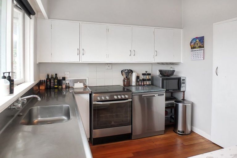 Photo of property in 22 Hennessy Street East, Foxton Beach, Foxton, 4815